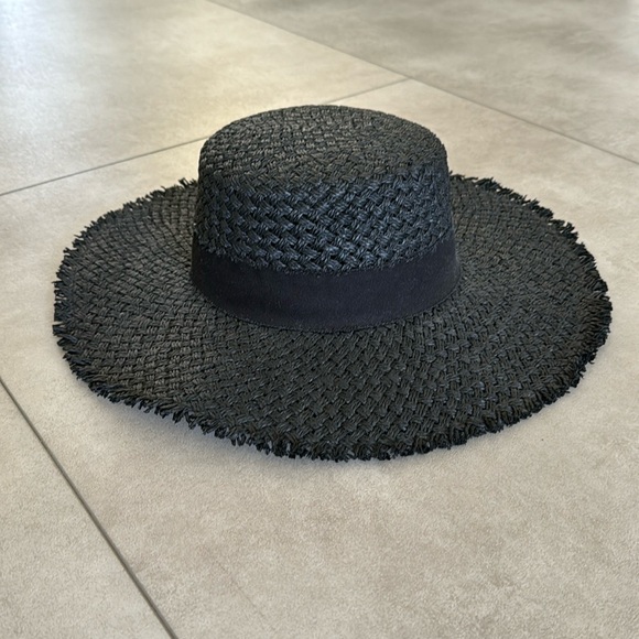 Black Sun Hat - Picture 4 of 5